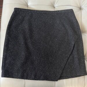 Banana Republic Elegant Black and Gray Flecked Skirt